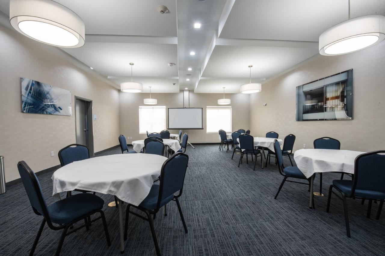 Holiday Inn Express & Suites Houston - Hobby Airport Area By Ihg Exterior photo