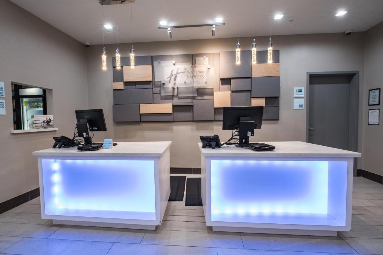 Holiday Inn Express & Suites Houston - Hobby Airport Area By Ihg Exterior photo