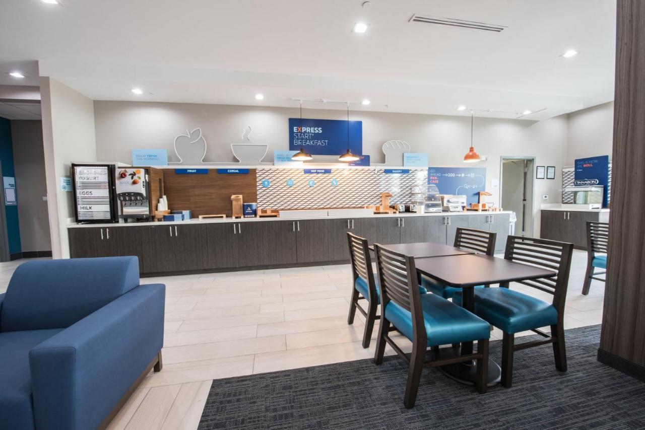 Holiday Inn Express & Suites Houston - Hobby Airport Area By Ihg Exterior photo